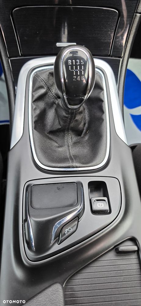 Opel Insignia 1.6 T Cosmo S&S EU6 - 23