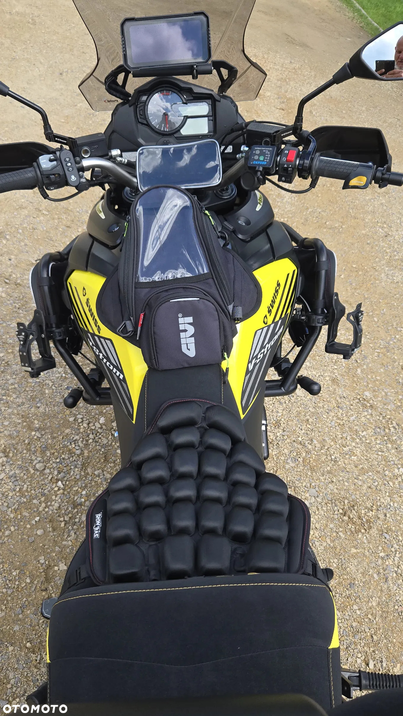 Suzuki V-STROM - 16