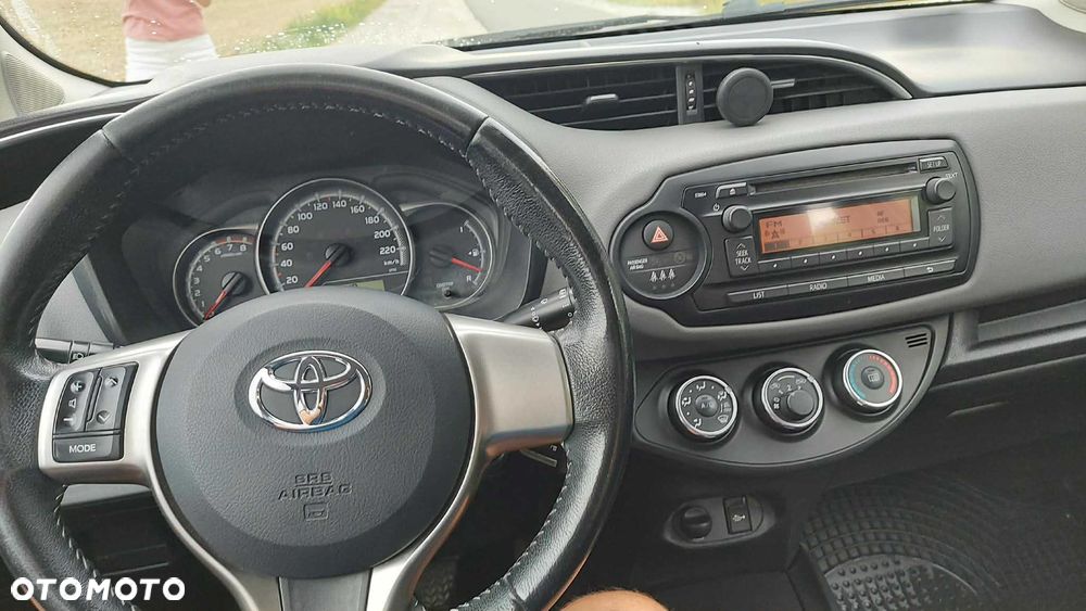 Toyota Yaris - 8