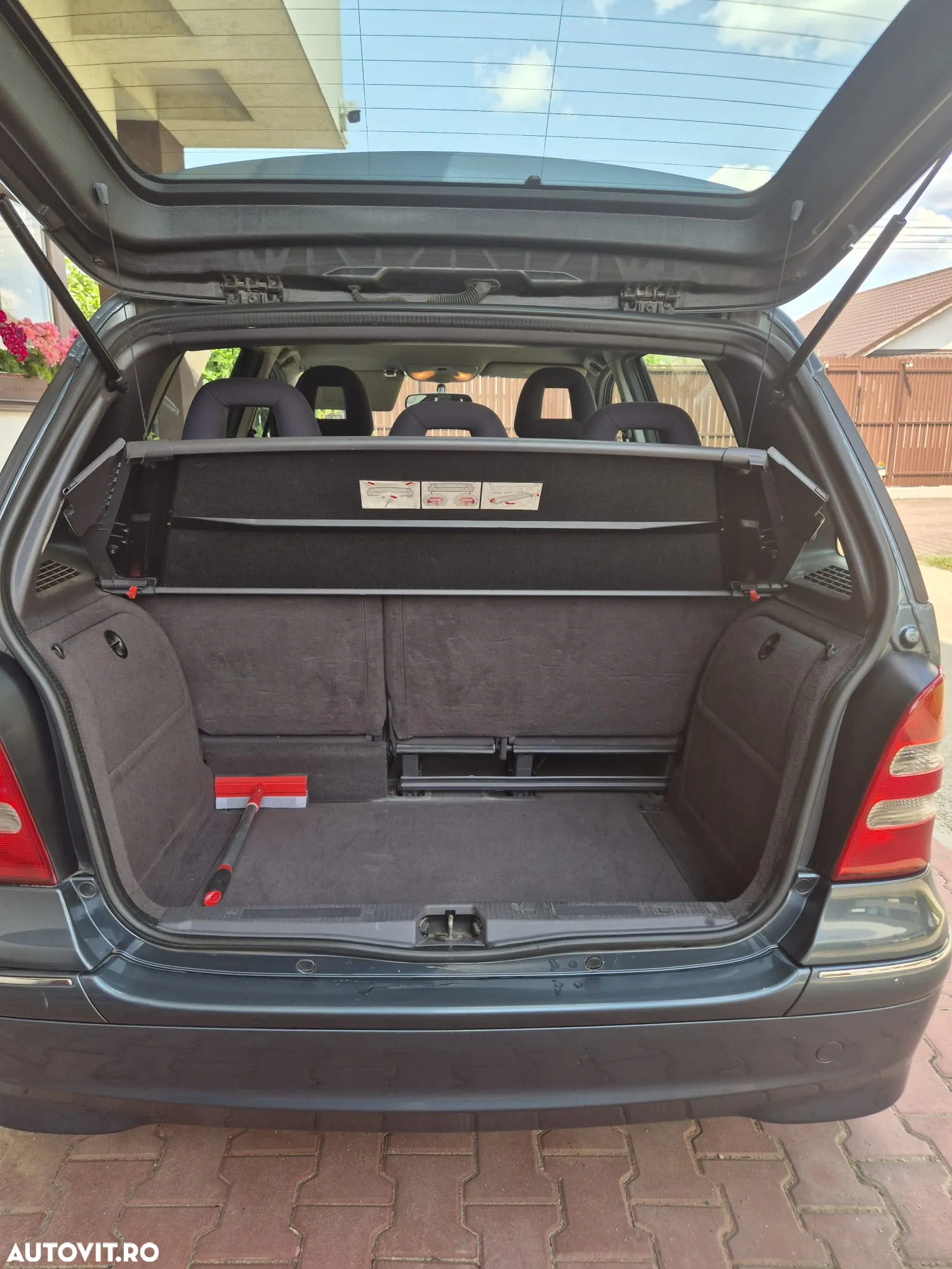 Mercedes-Benz A - 6