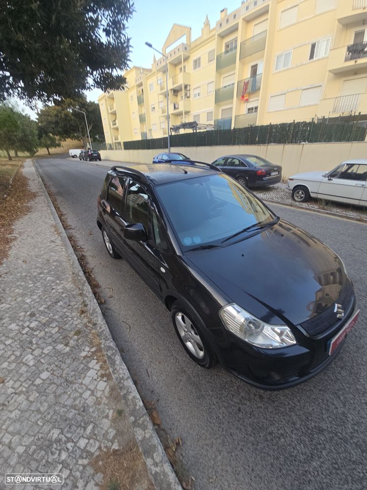 Suzuki SX4 1.5 GLX Outdoor Line - 37