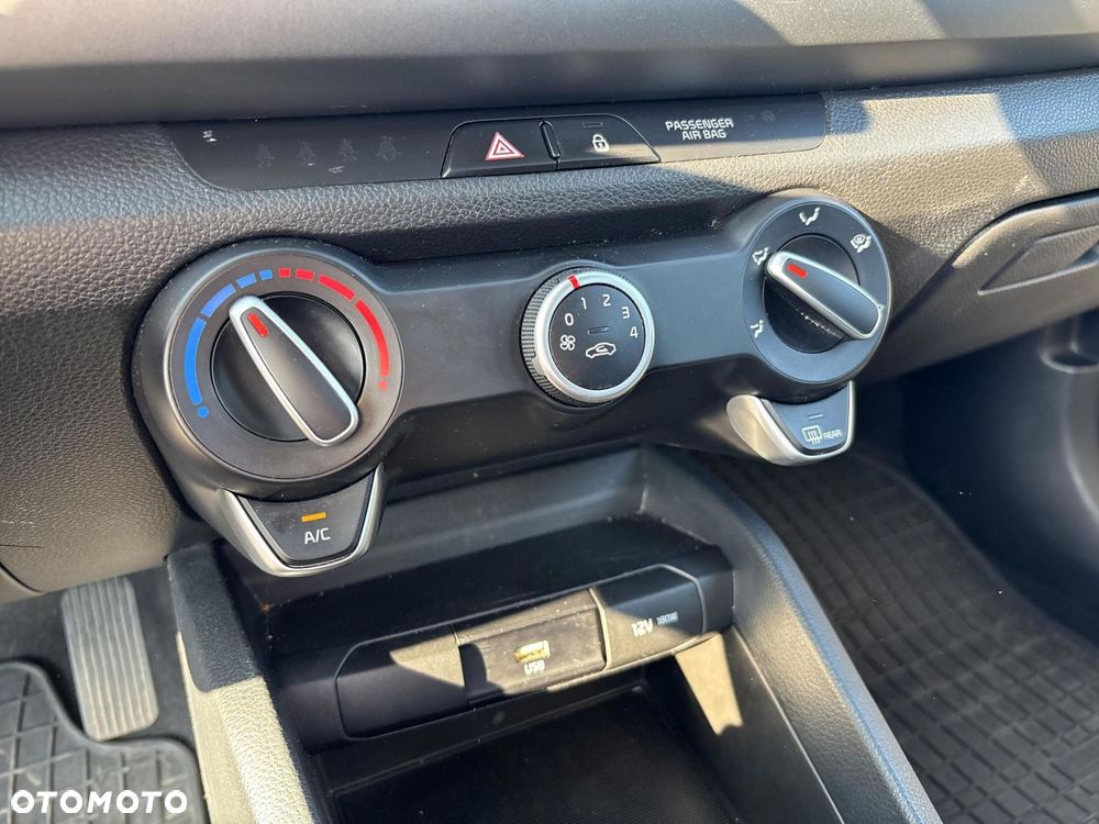 Kia Rio 1.2 M - 22