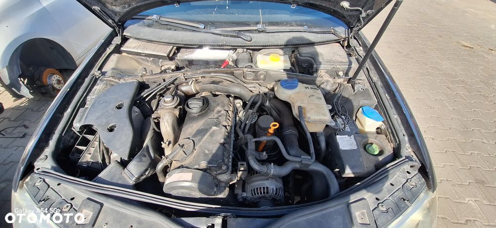 Vw passat b5 fl z silnikiem 1,9 tdi ozn AWX I skrzynią manualną 5 bieg lakier LC9Z - 2