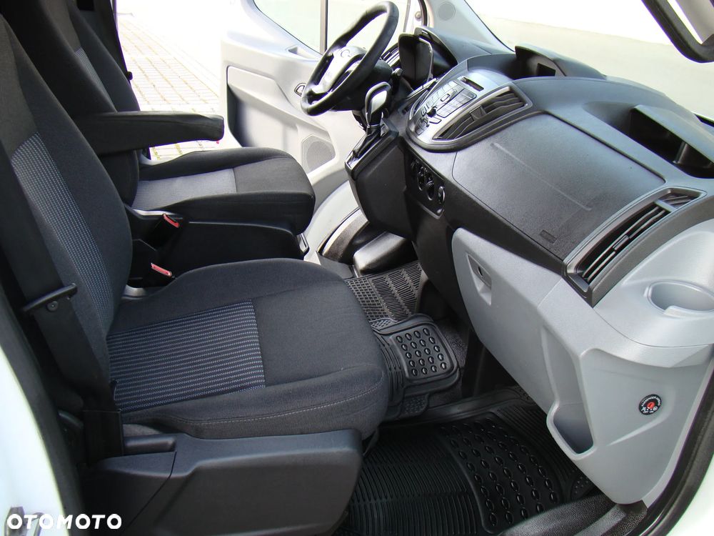 Ford Transit Kombi L3H2 Limited - 26