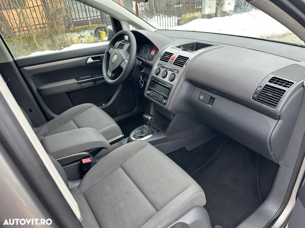 Volkswagen Touran - 7