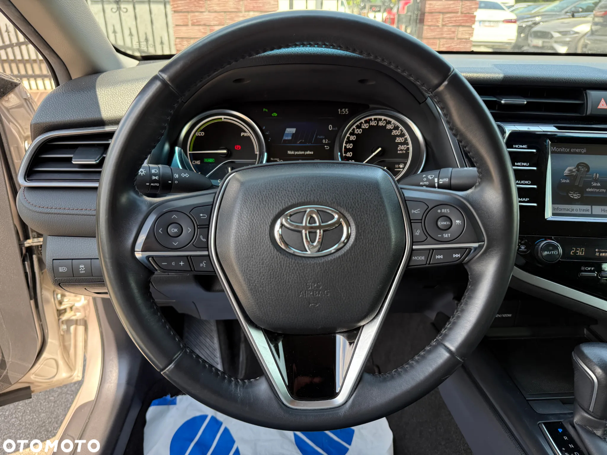 Toyota Camry 2.5 Hybrid Comfort CVT - 23