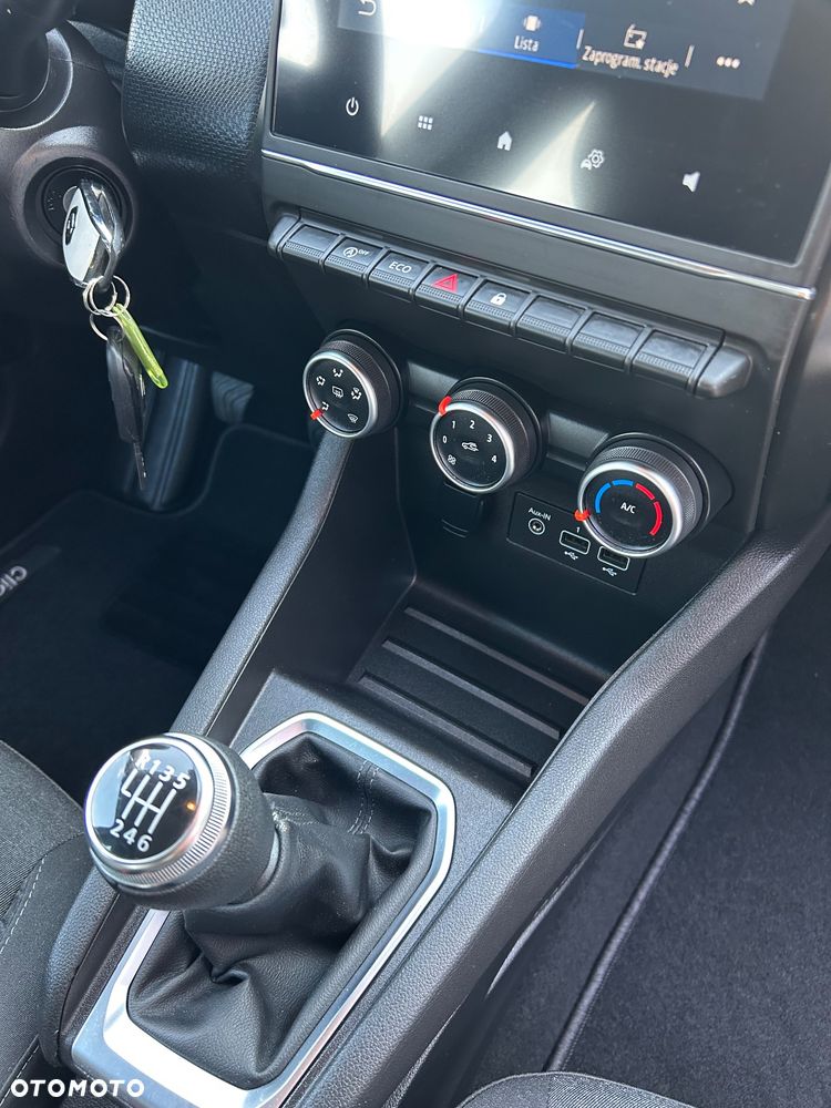 Renault Clio - 23
