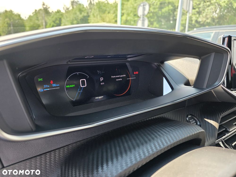 Peugeot 2008 54kWh GT - 15