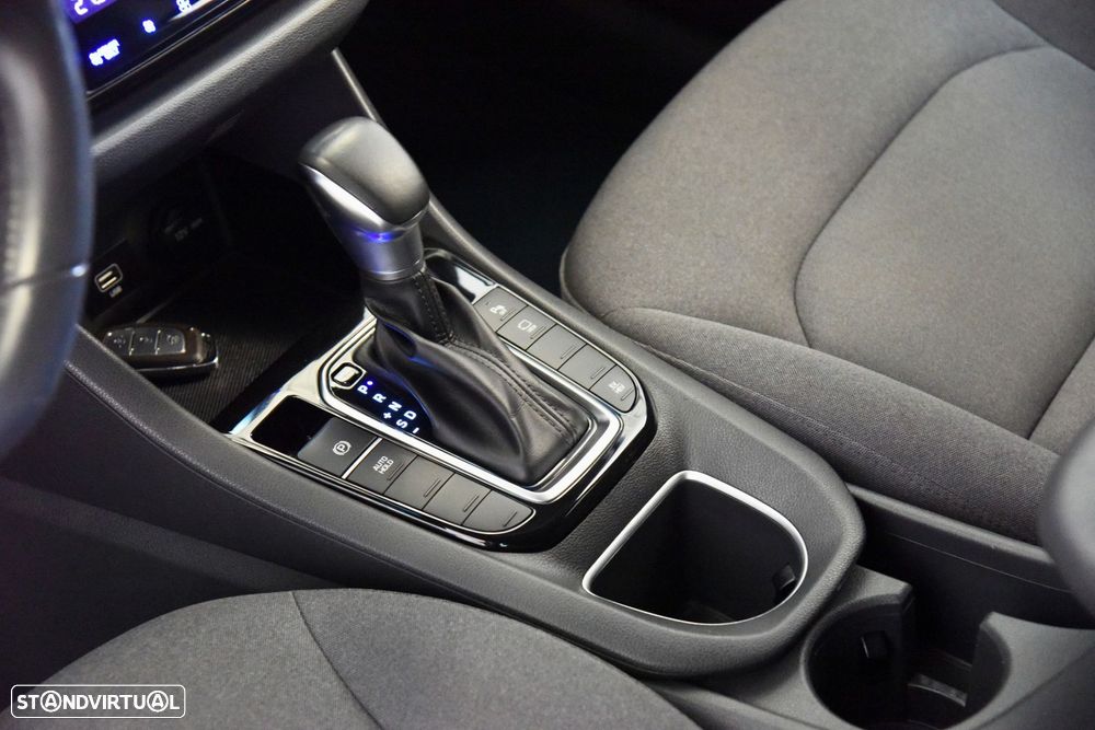 Hyundai Ioniq - 15