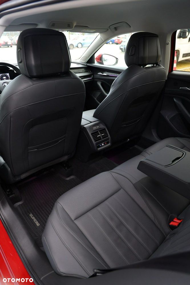Skoda Superb 2.0 TDI SCR Selection DSG - 37
