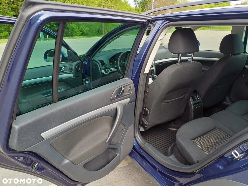 Skoda Octavia 2.0 TDI DPF 4x4 Scout - 17
