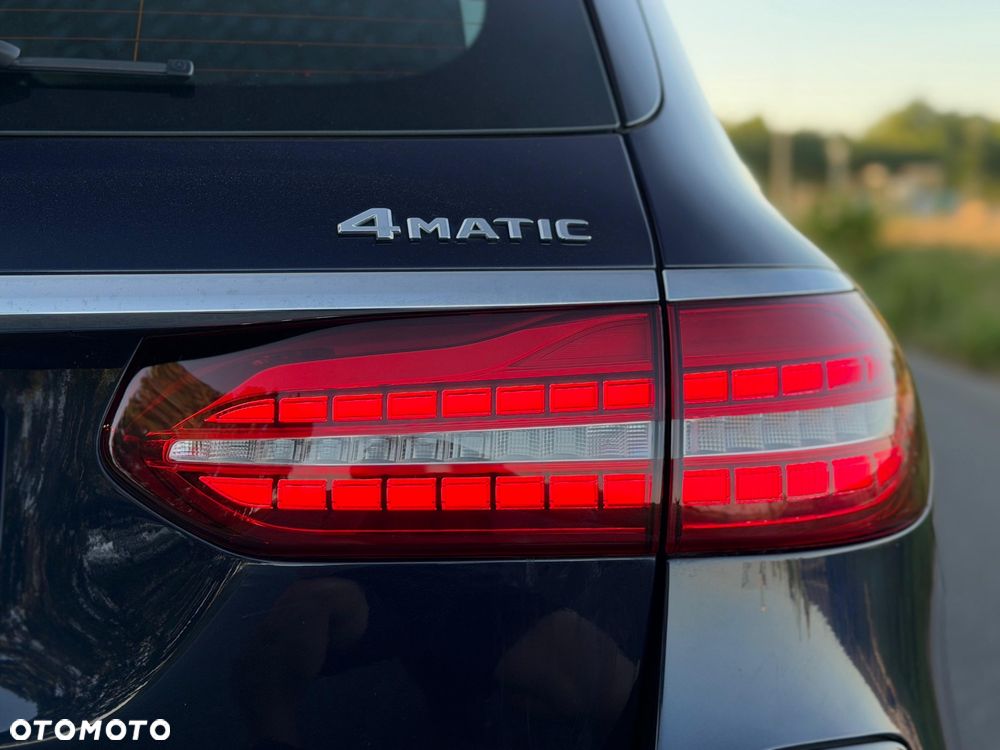 Mercedes-Benz Klasa E 300 de 4Matic 9G-TRONIC Night Edition - 38