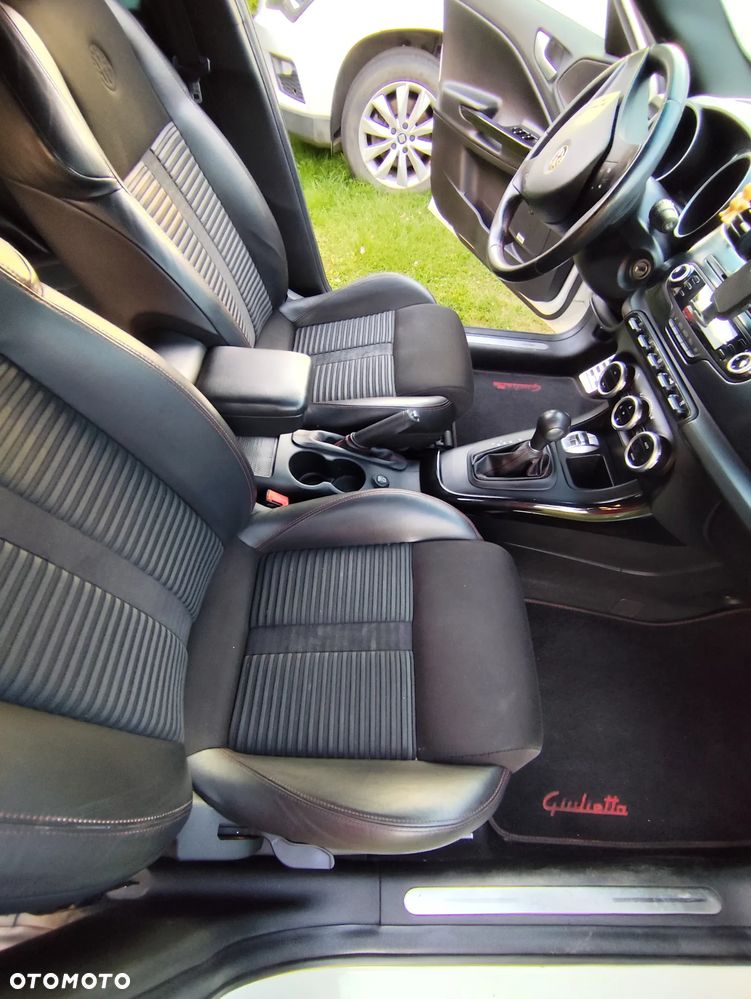 Alfa Romeo Giulietta 1.4 TB MultiAir Distinctive TCT - 8