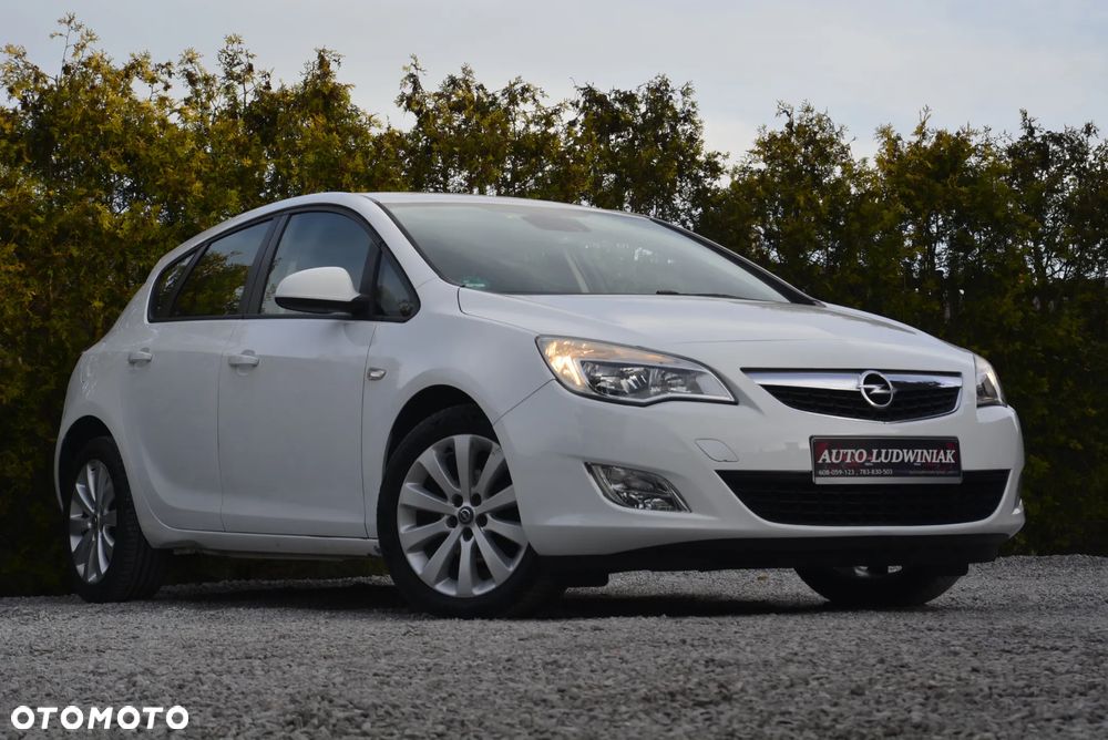Opel Astra 1.6 Enjoy - 9