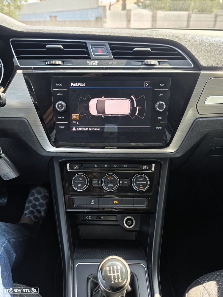 VW Touran 1.6 TDI Confortline - 22
