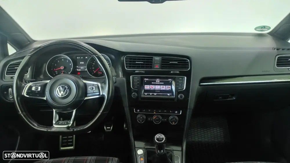 VW Golf 2.0 TSi GTi Performance - 9