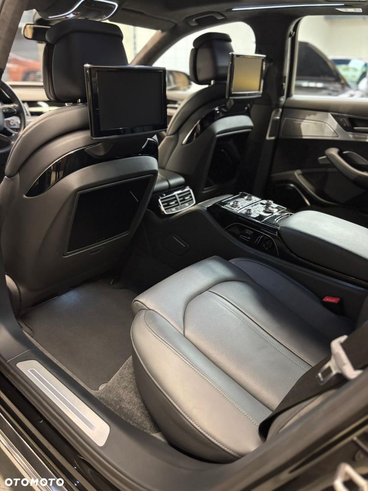Audi A8 4.2 TDI L Quattro - 10