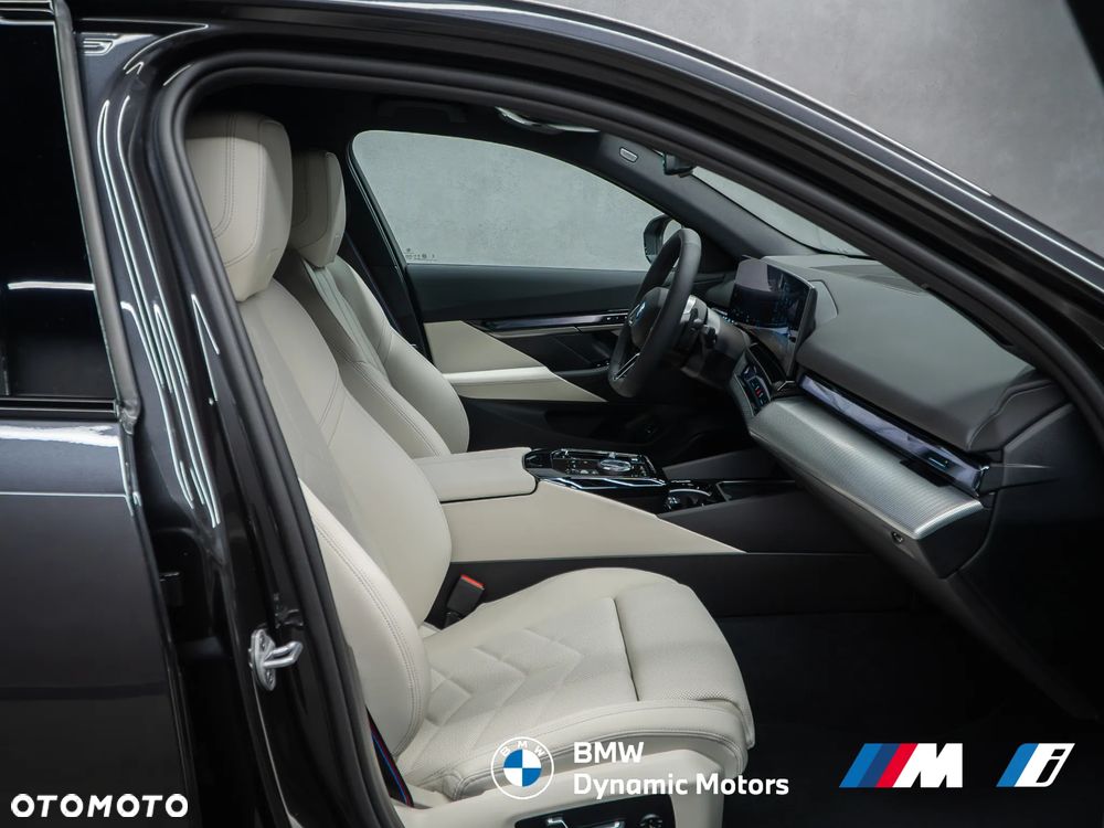 BMW Seria 5 530e xDrive - 21