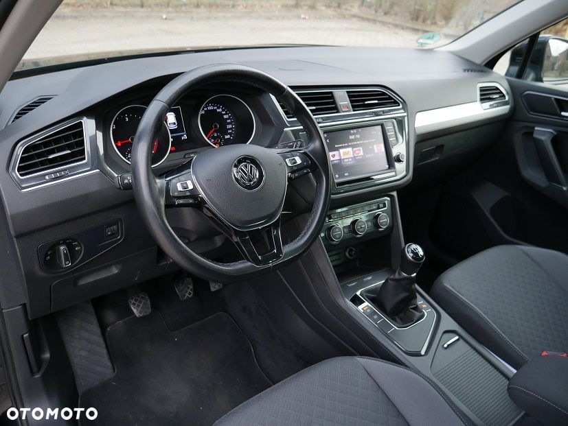 Volkswagen Tiguan - 9