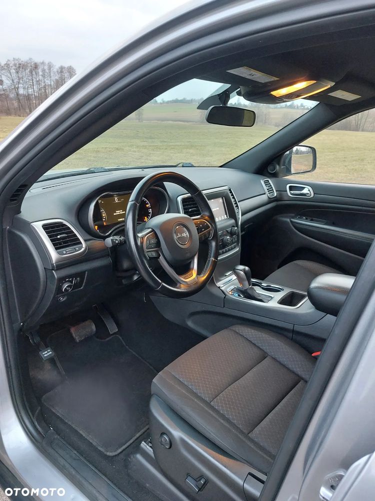 Jeep Grand Cherokee - 40