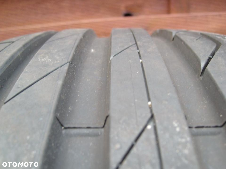 Bridgestone Turanza T 001 225/50/16 8mm 2013r #109 - 2