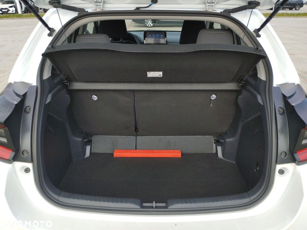 Toyota Yaris Hybrid 1.5 Style - 13