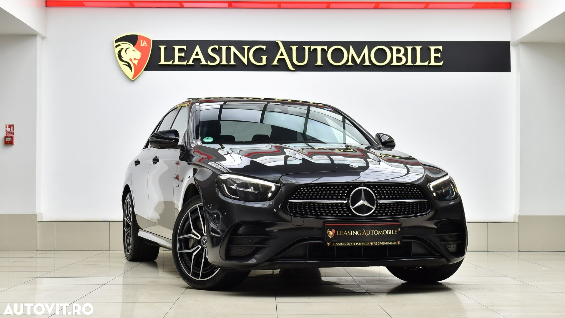 Mercedes-Benz E 220 d 4Matic 9G-TRONIC AMG Line - 4