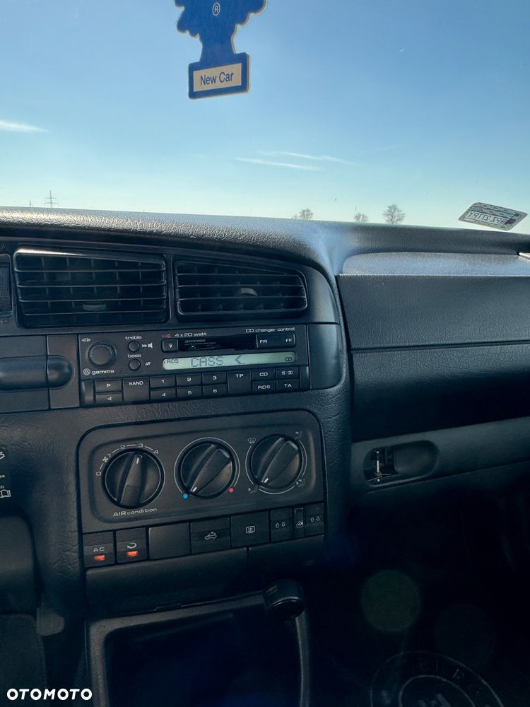 Volkswagen Golf - 39