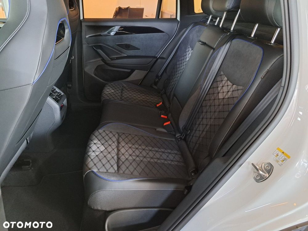 Volkswagen Tiguan - 13