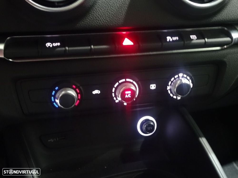 Audi A3 Limousine 30 TDI - 27