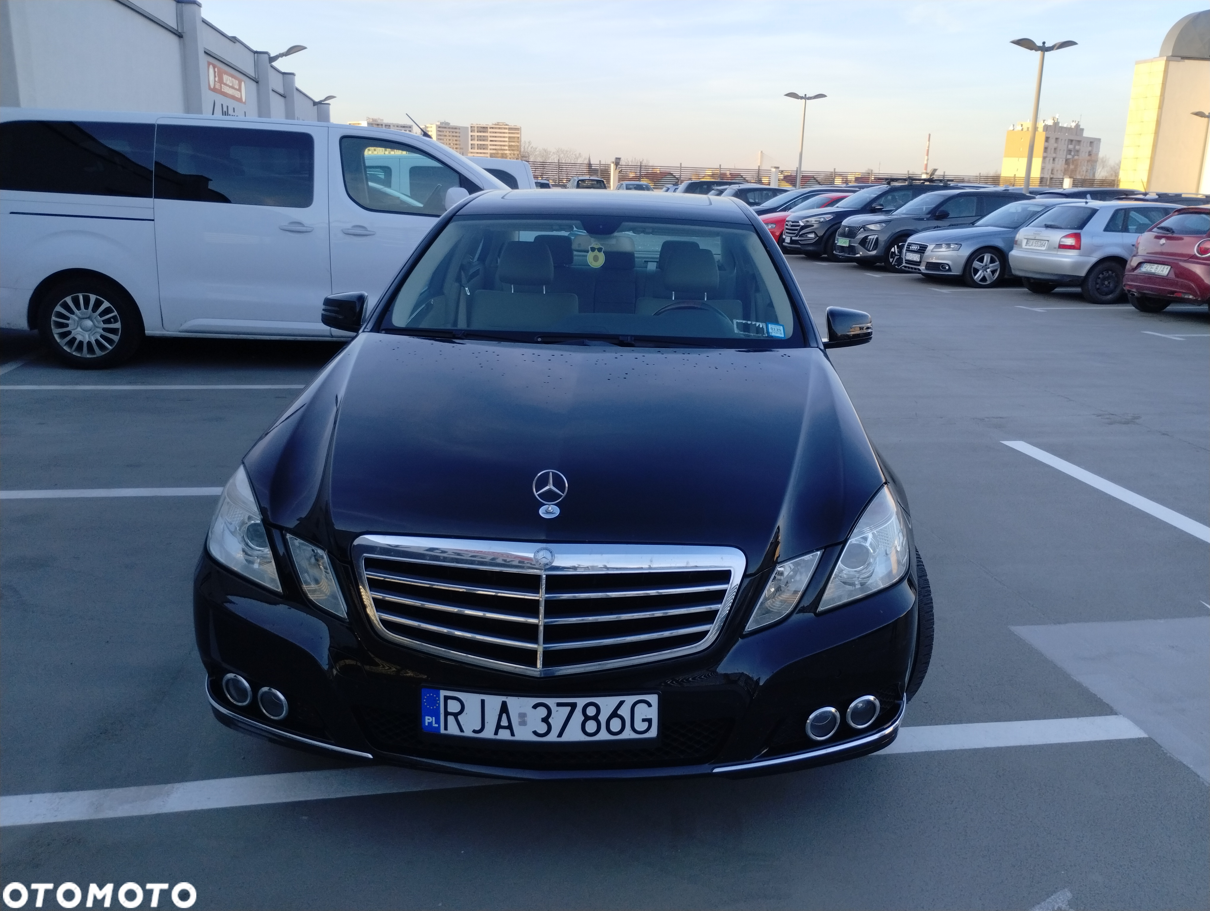 Mercedes-Benz Klasa E 350 4Matic 7G-TRONIC - 2