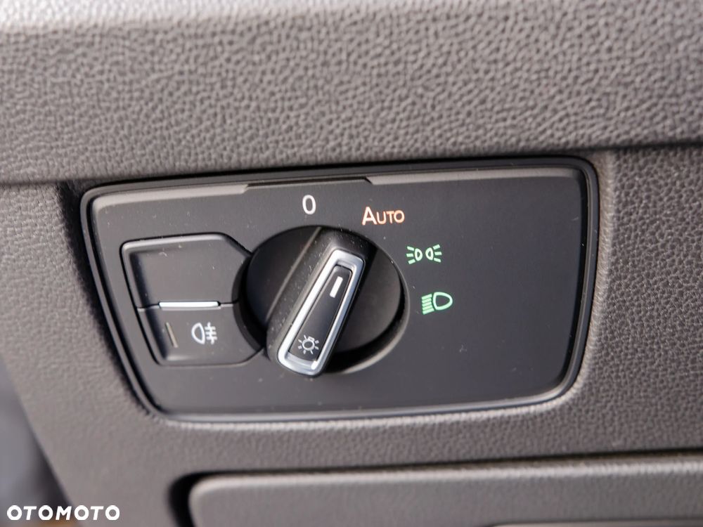 Volkswagen Passat 2.0 TDI SCR Comfortline - 31