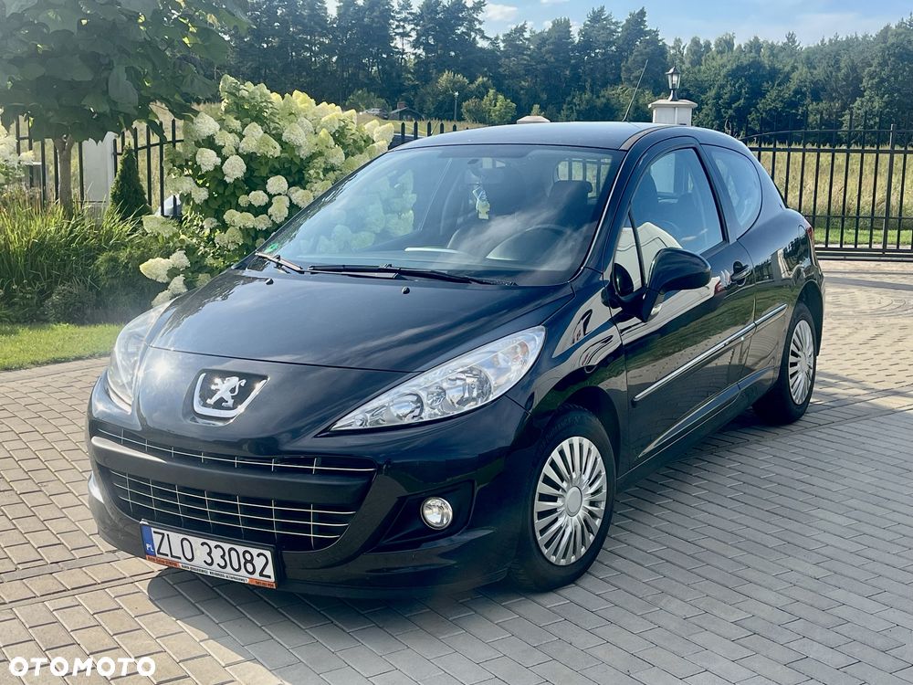 Peugeot 207 - 1