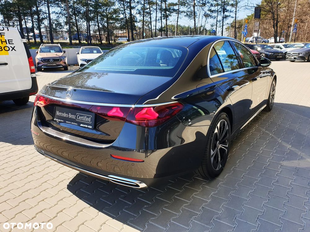 Mercedes-Benz Klasa E 220 d mHEV Avantgarde 9G-Tronic - 6