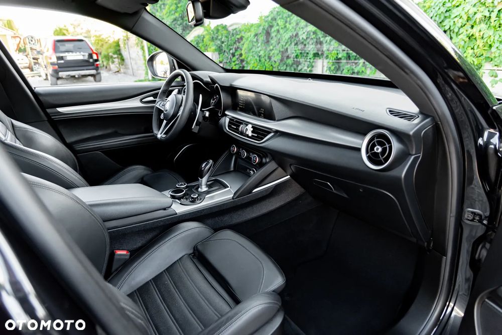 Alfa Romeo Stelvio 2.2 16V AT8-Q4 Executive - 26