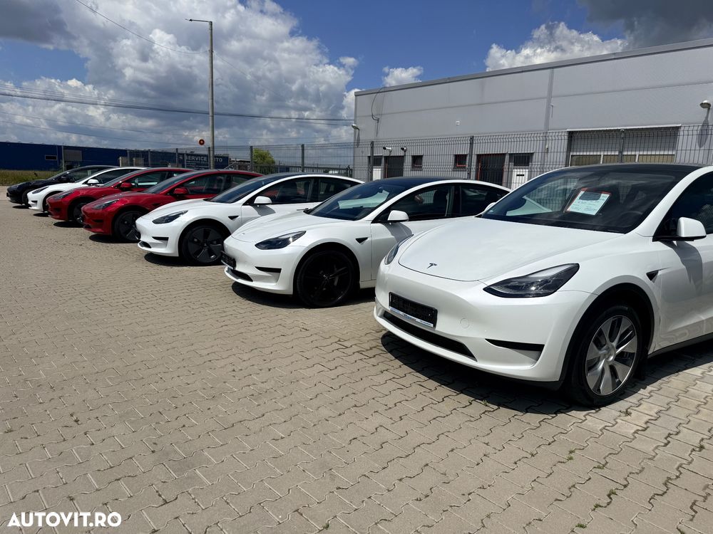Tesla Model 3 - 14