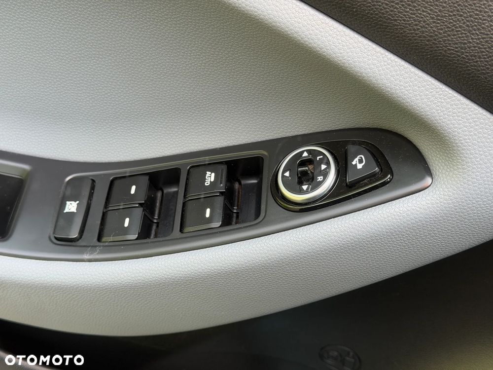 Hyundai i20 1.2 YES Gold - 23