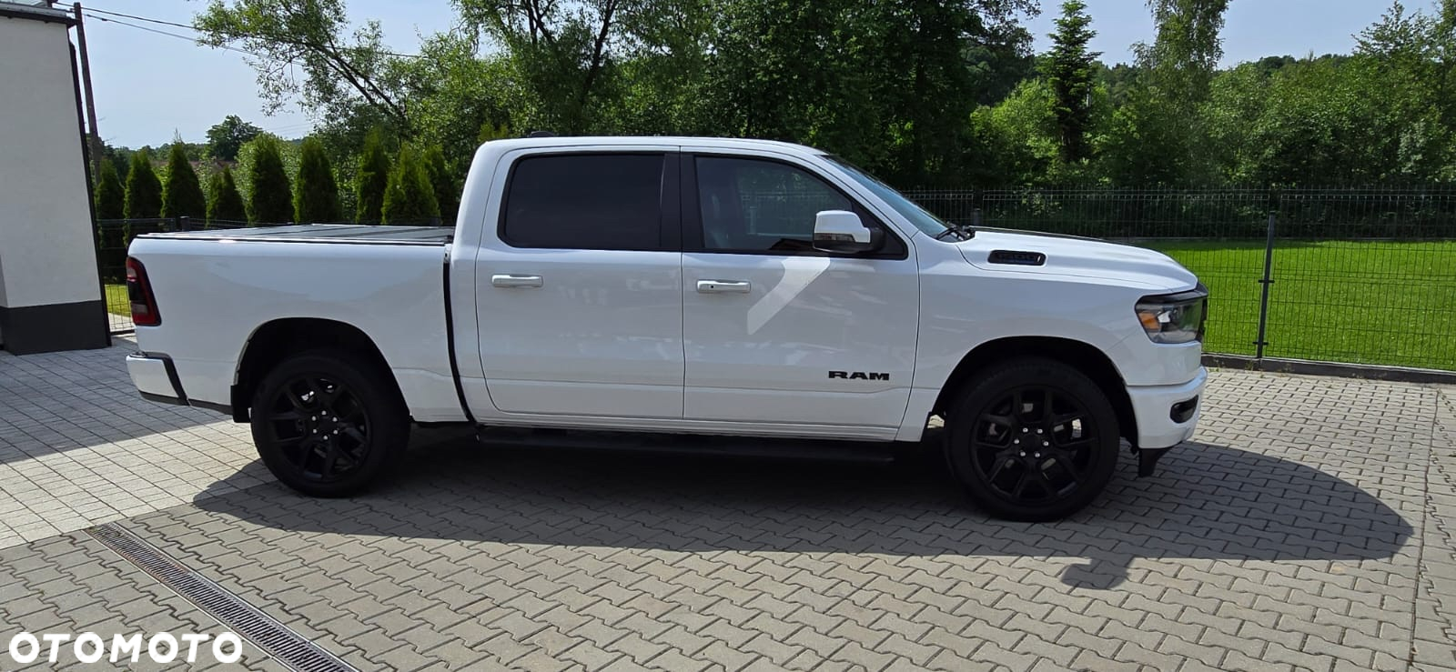 RAM 1500 Crew Cab Sport - 3