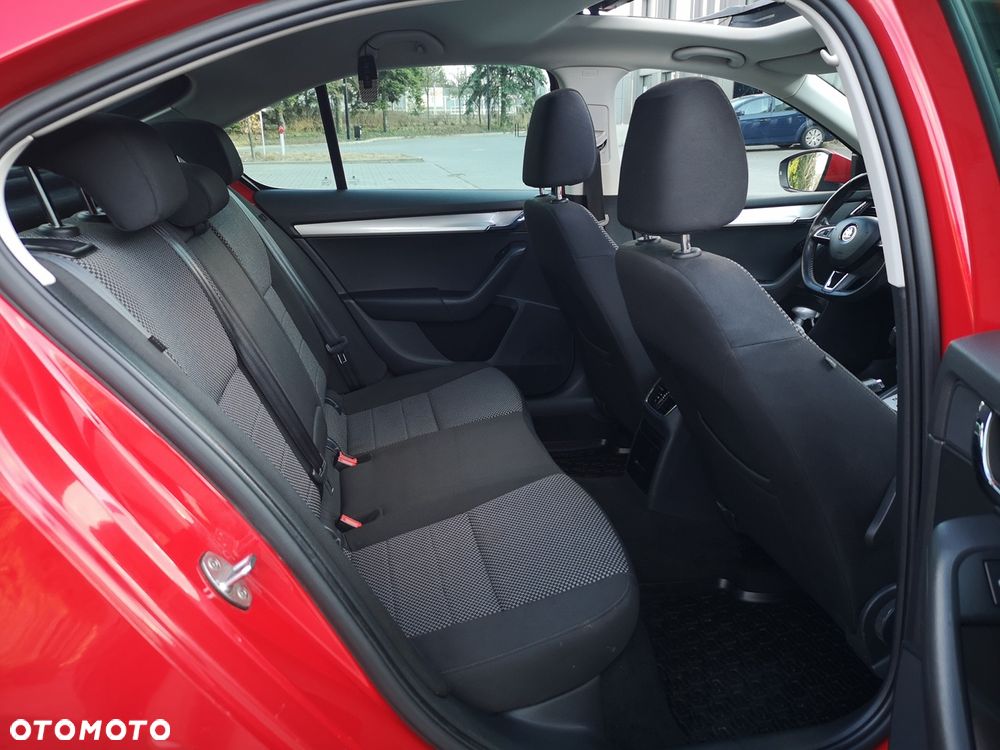 Skoda Octavia 1.4 TSI DSG Ambition - 24