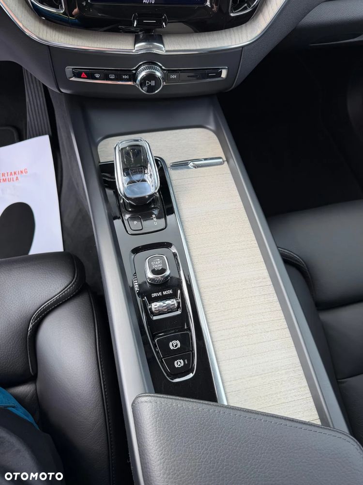 Volvo XC 60 B6 B AWD Inscription - 12