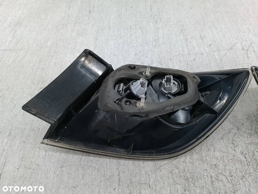 LAMPY TYŁ KOMPLET MAZDA 3 ( 03-09 ) P2912 HATCHBACK - 3
