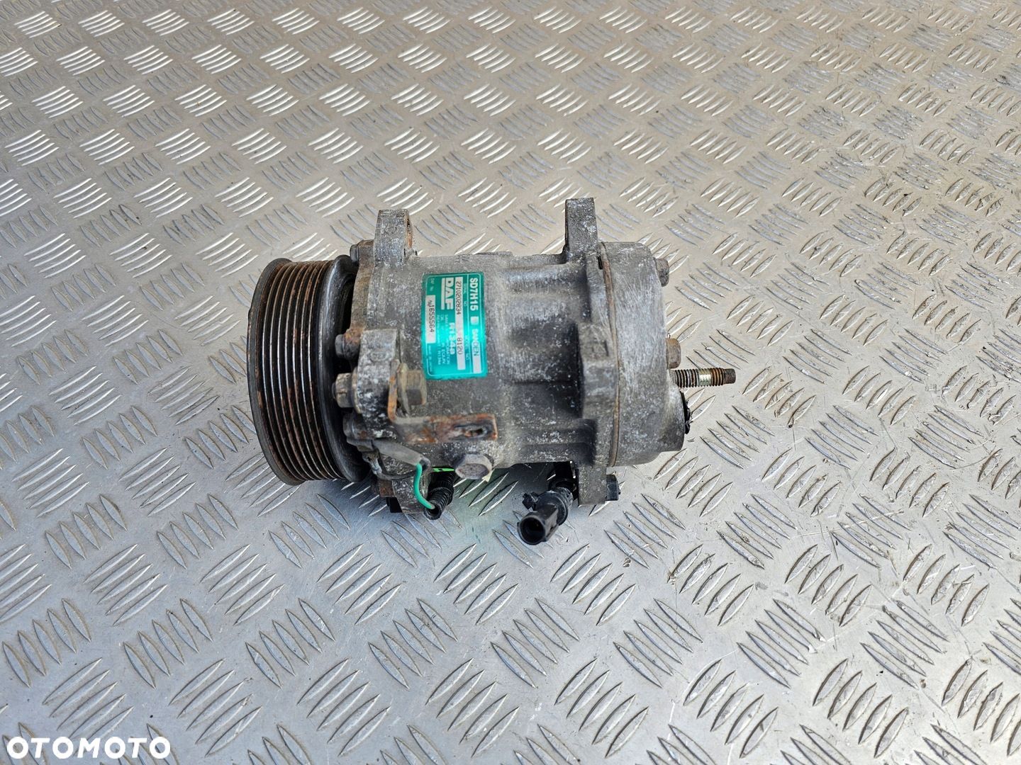 SPRĘŻARKA KOMPRESOR KLIMATYZACJI DAF LF 45 55 CF SANDEN MODEL 8120 - 1
