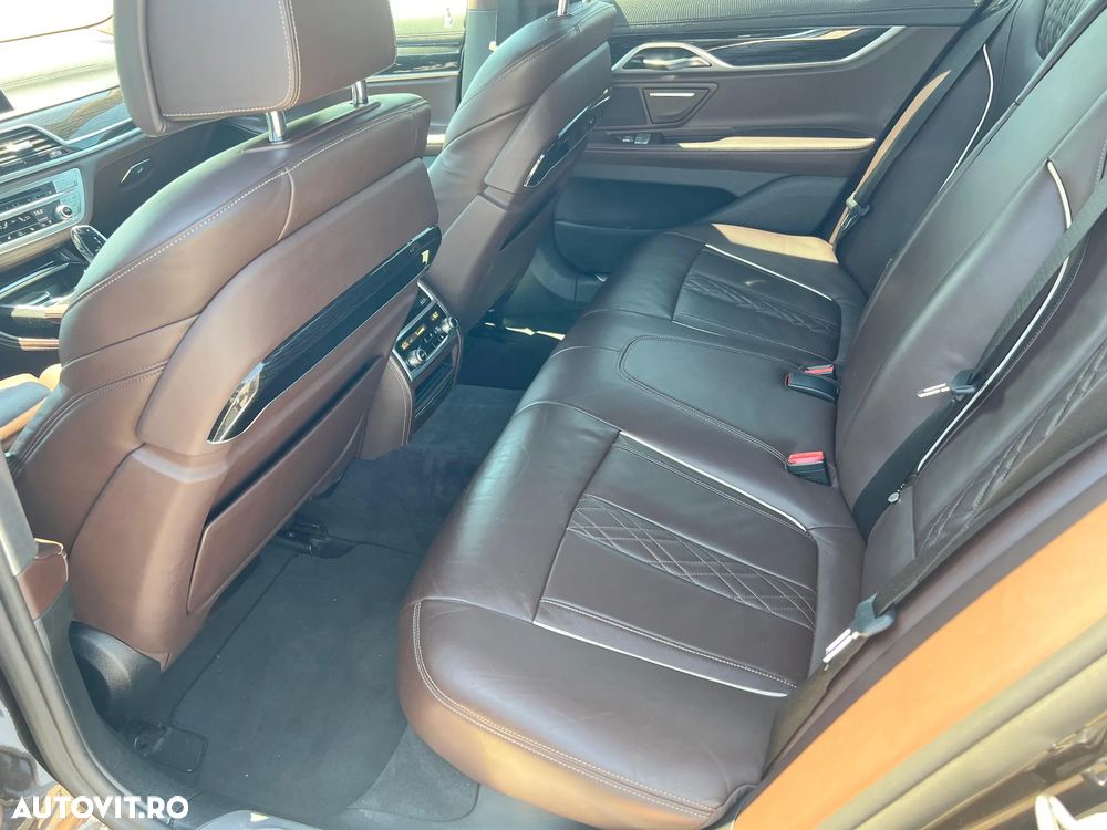 BMW Seria 7 740d xDrive - 13