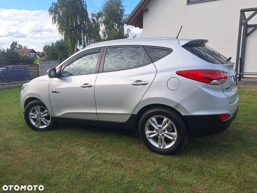 Hyundai ix35 1.7 CRDi 2WD blue Finale Silver - 13