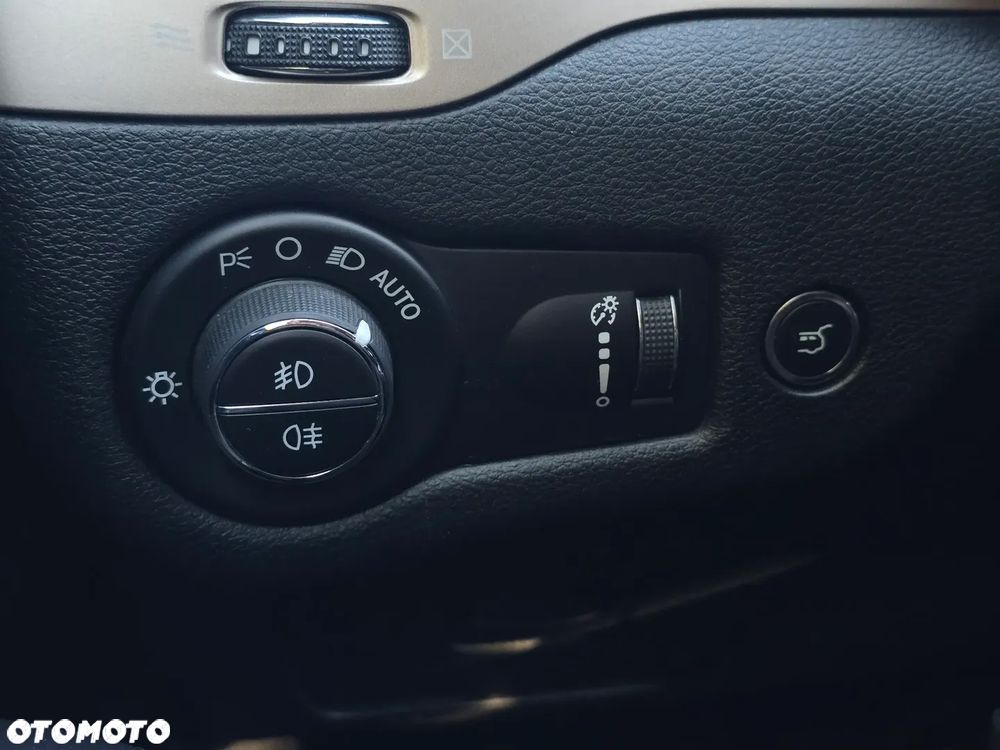 Jeep Cherokee 2.0 Multijet Active Drive I Automatik Limited - 24