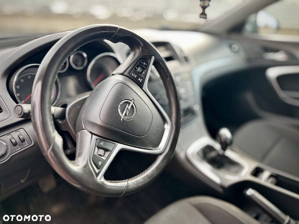 Opel Insignia 1.6 Design Edition - 13