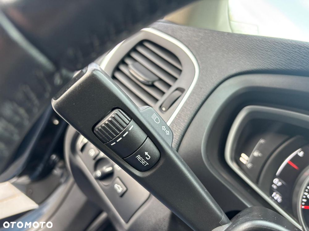 Volvo V40 D3 Geartronic RDesign - 30