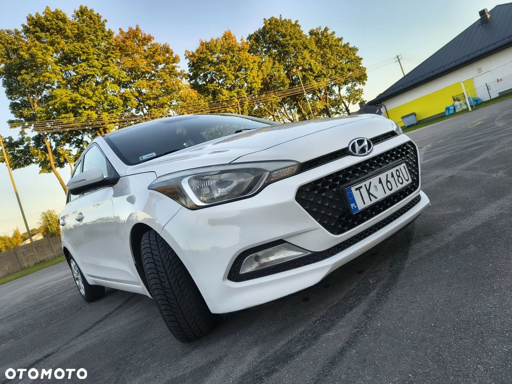 Hyundai I20 2015 photo 3