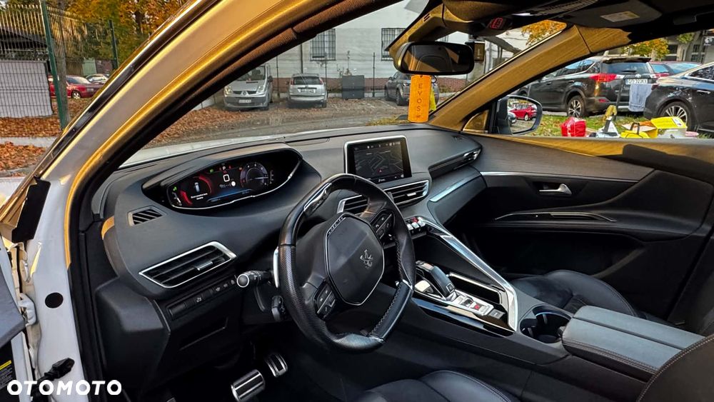 Peugeot 5008 - 17