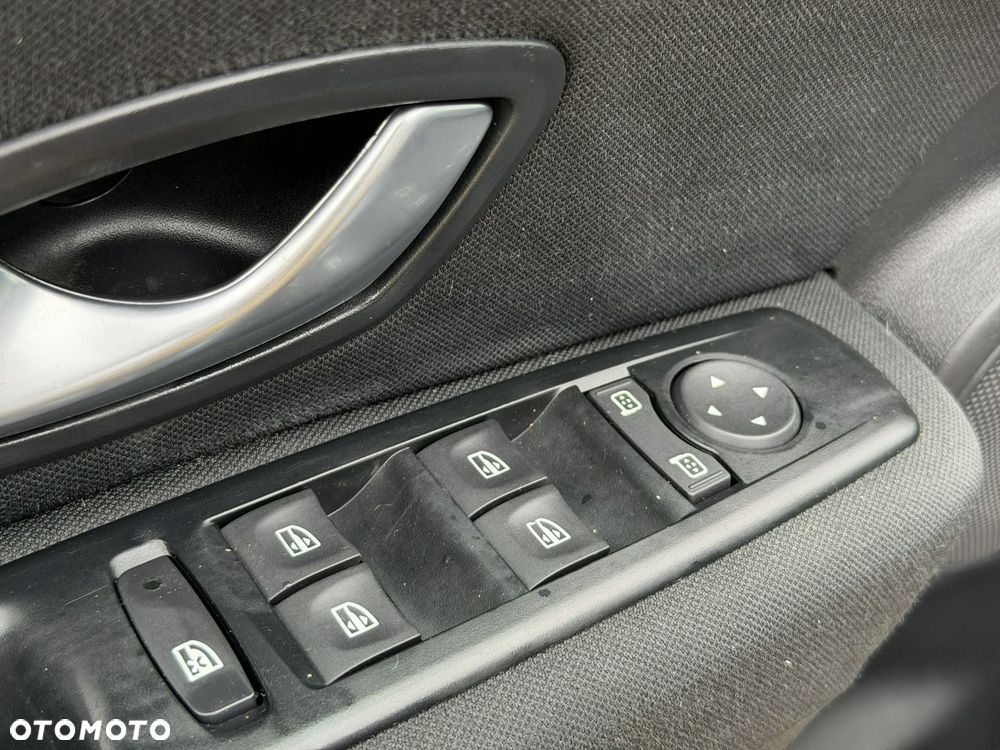 Renault Megane - 12